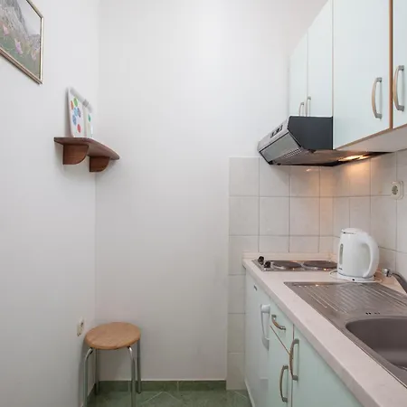 Cvjetni Dvori Makarska