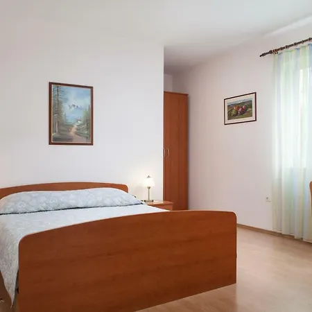 Daire Cvjetni Dvori Makarska