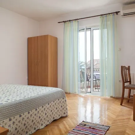 Cvjetni Dvori Daire *