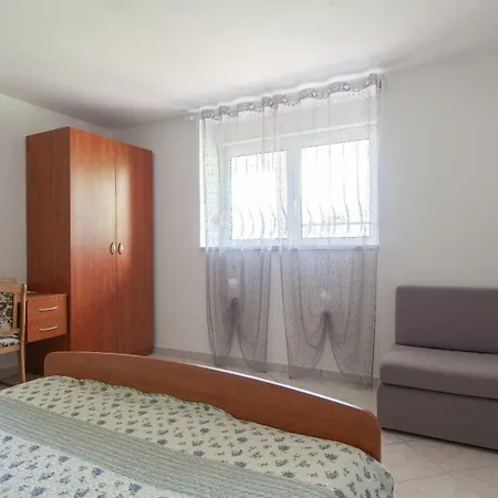 Cvjetni Dvori Daire Makarska