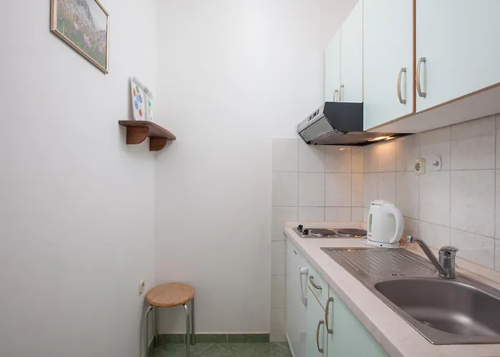 Cvjetni Dvori Makarska