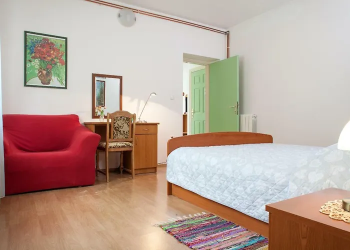 Cvjetni Dvori Makarska