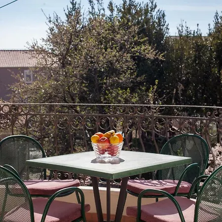 Lägenhet Cvjetni Dvori Makarska