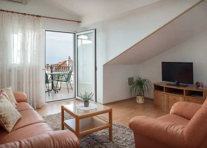 Apartment Cvjetni Dvori Makarska
